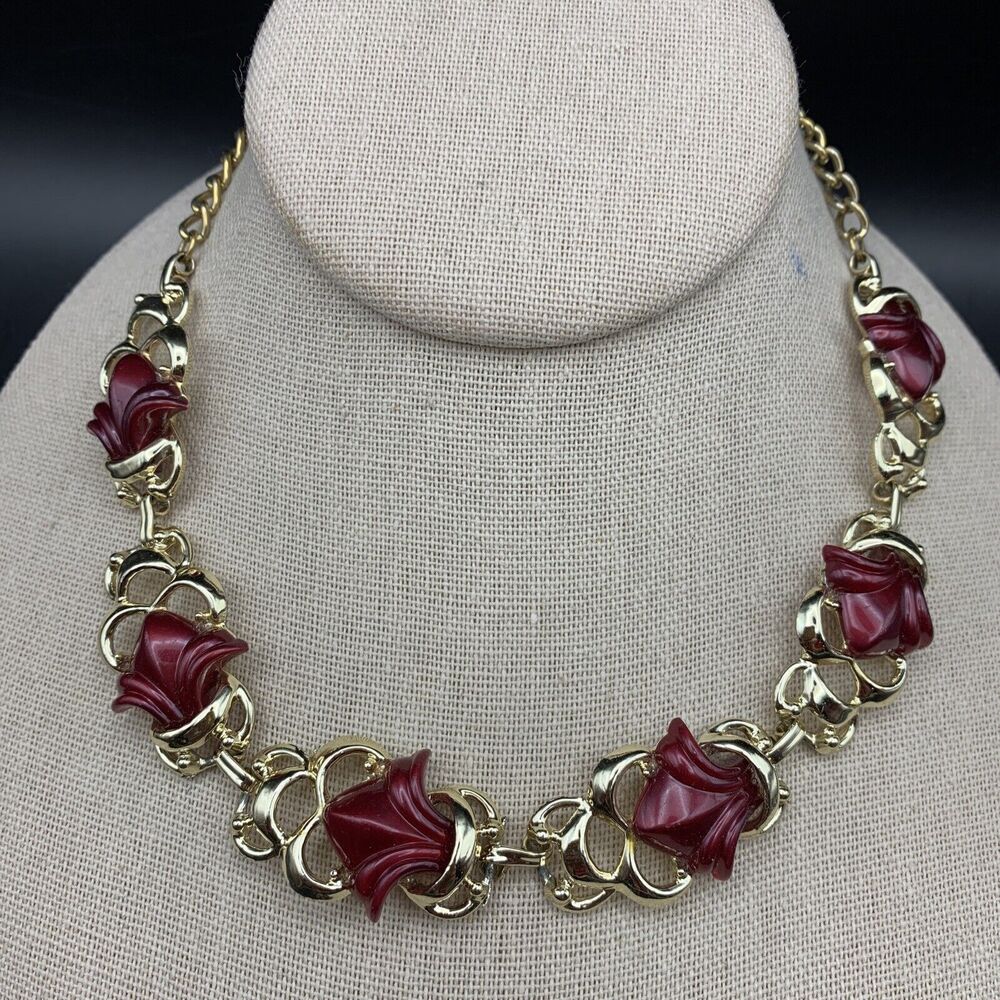 Deep Red Burgundy Thermoset Collar Necklace Gold Tone 16 Inch Vintage